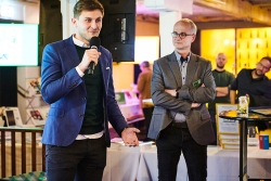 Die Start-Ups stellten sich vor und erzählten kurz über ihre Learnings als Jungungernehmer/innen. v.l.n.r. Stefan Obreja vom Start-up Josh und Thomas Rott, Leitung Kreation, Marketing, IT. Foto: Christopher Mavric