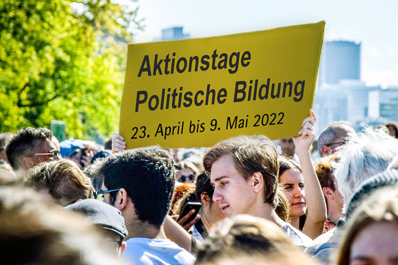 Hölzel Journal | Aktionstage Politische Bildung 2022